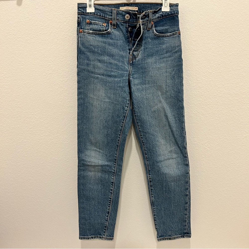 Levi Jeans in size 25